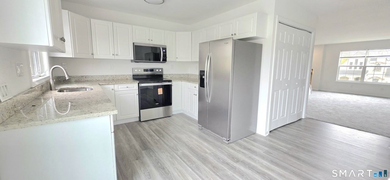 274 Bridgeport Ave - Photo 5 of 17