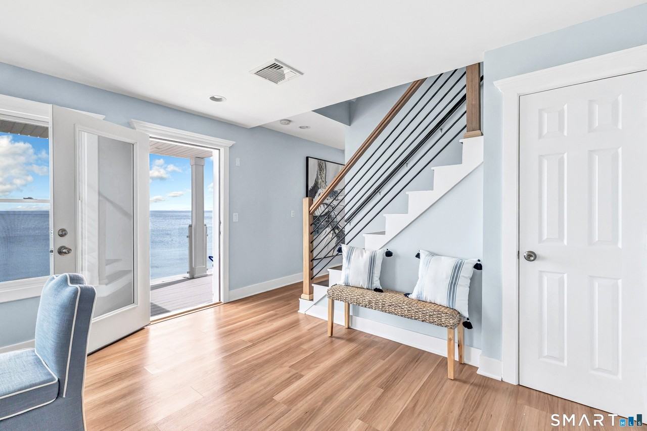 9 Stowe Ave - Photo 5 of 30