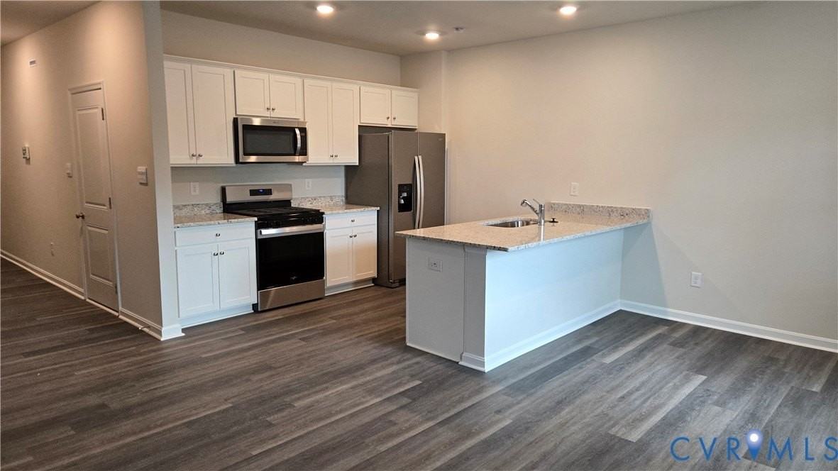 6013 Banyan Ln - Photo 2 of 25