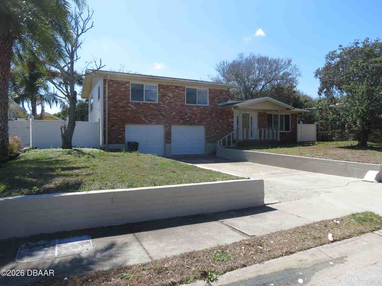 122 Magnolia Dr