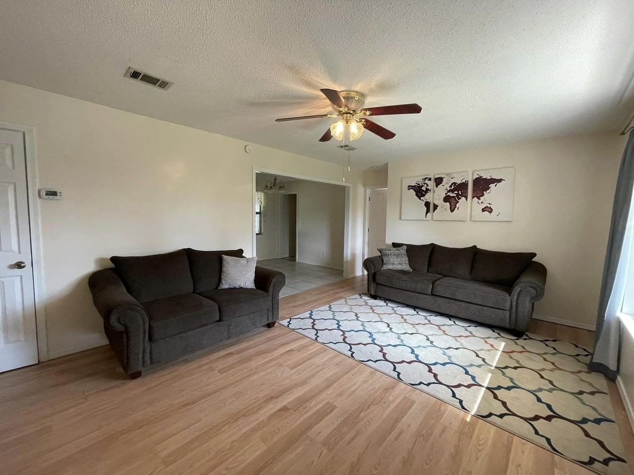 688 Roberts Dr - Photo 6 of 19