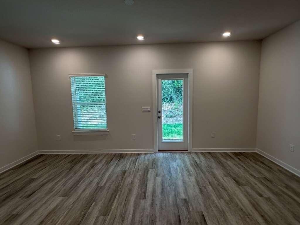 47 S Main Deck Dr - Photo 2 of 19