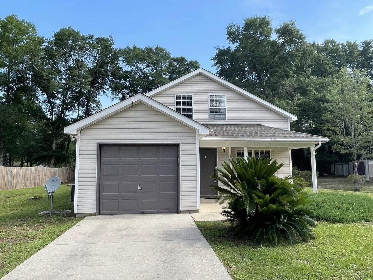 233 Timber Wind Dr - Photo 2 of 14