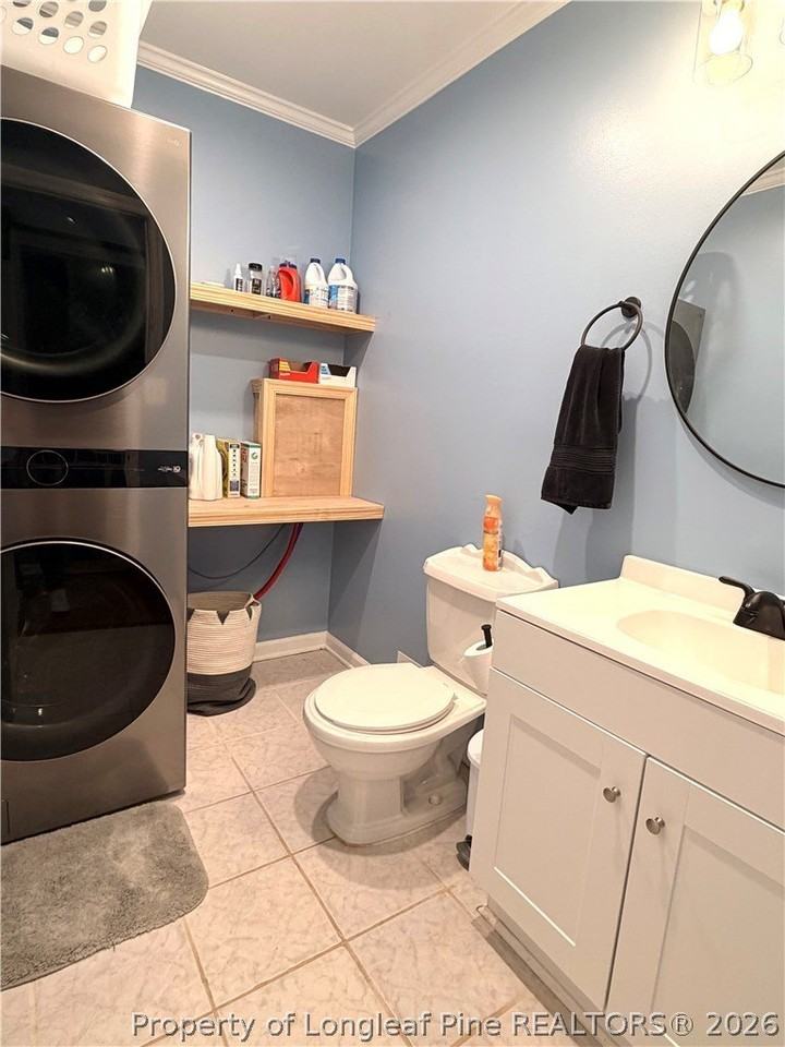 1030 Rim Rd - Photo 6 of 40