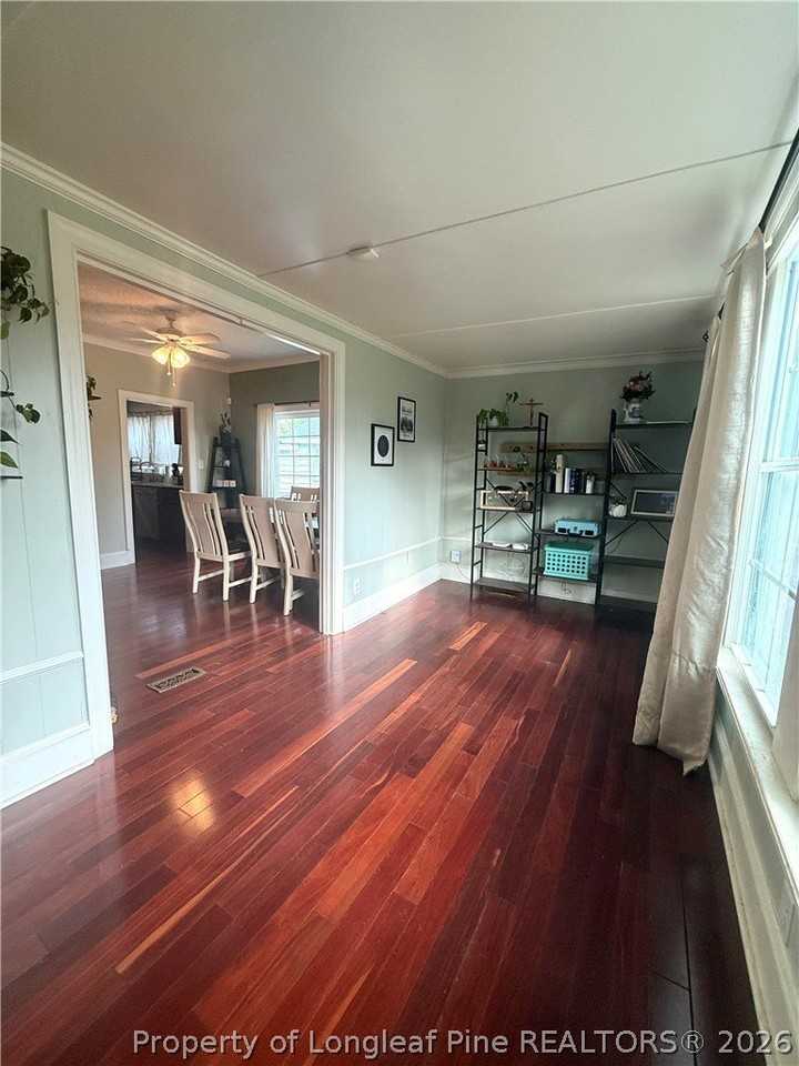 417 Park Ave - Photo 7 of 24