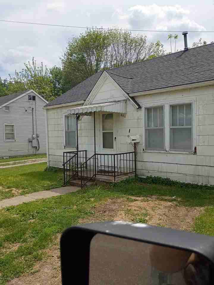 608 Macfarlane St #1 - Photo 2 of 8