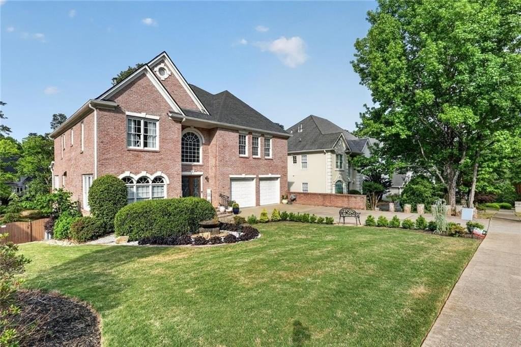 2502 Regency Lake Dr - Photo 2 of 42