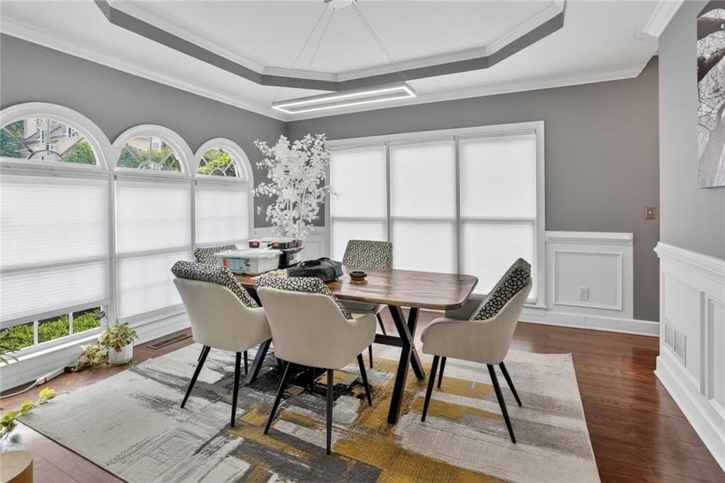 2502 Regency Lake Dr - Photo 4 of 42