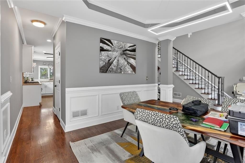 2502 Regency Lake Dr - Photo 5 of 42