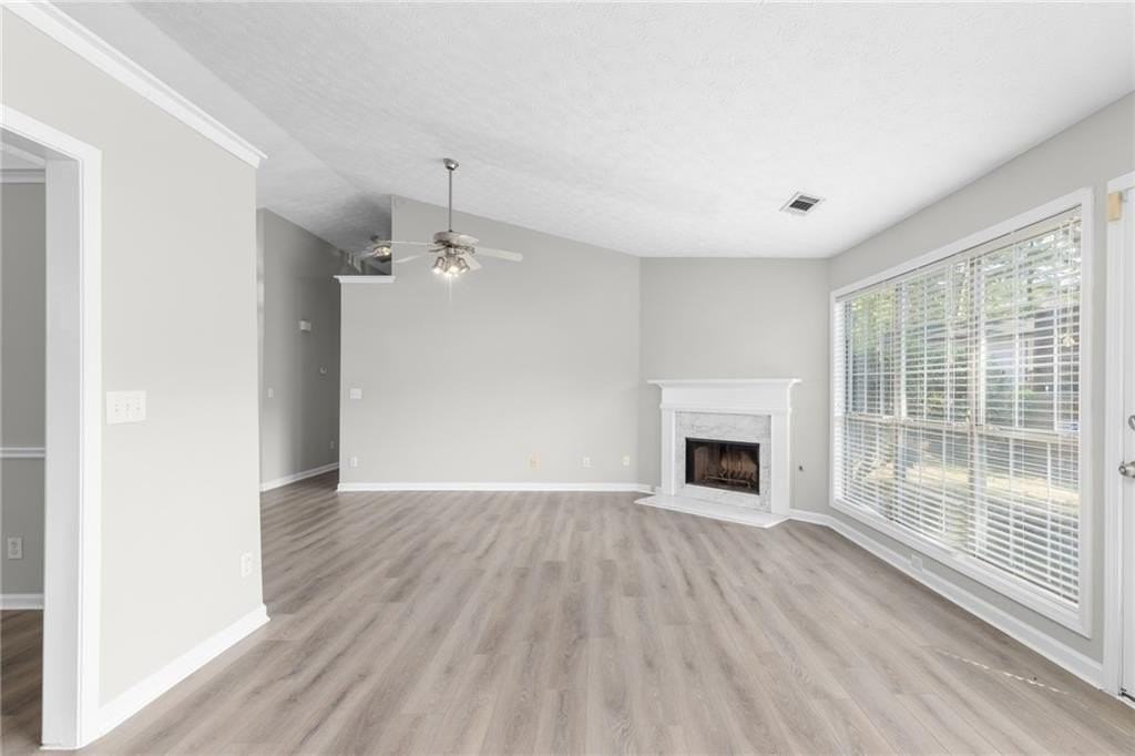 2110 Racquet Club Cir - Photo 4 of 44