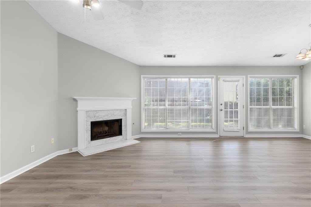 2110 Racquet Club Cir - Photo 7 of 44