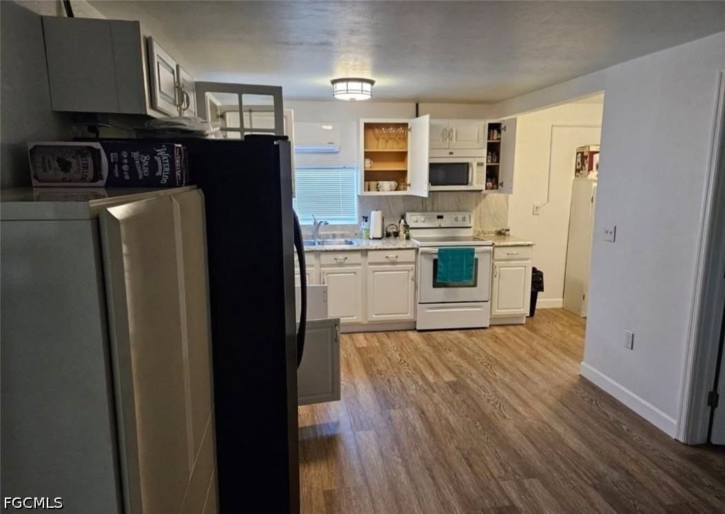 1288 Waite Dr - Photo 2 of 16