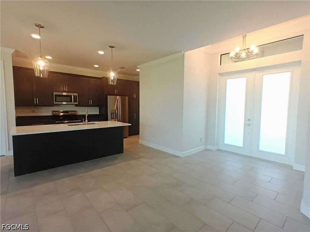 1017 Sw 33rd St - Photo 3 of 20