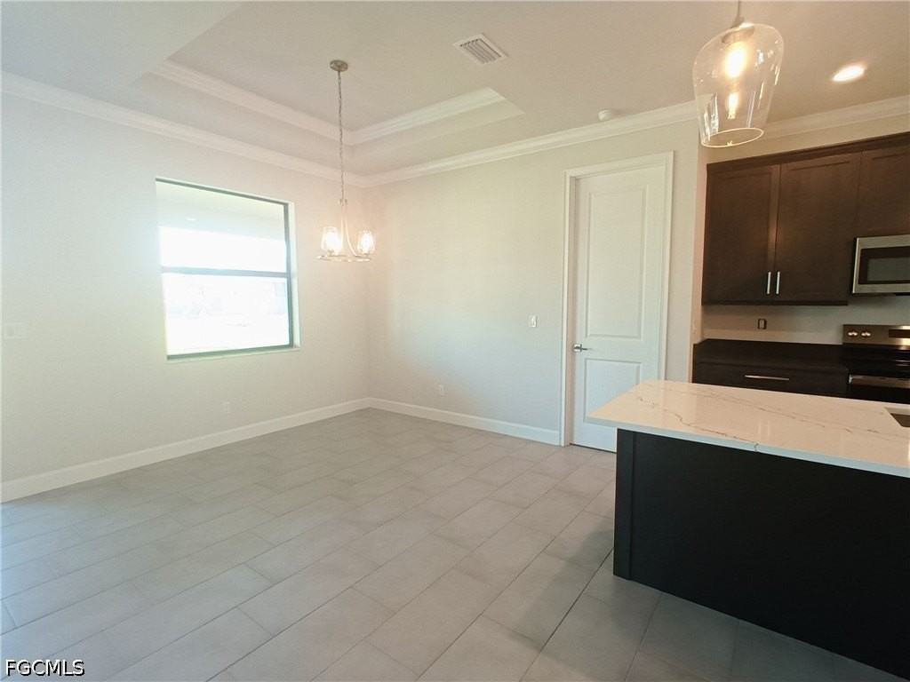 1017 Sw 33rd St - Photo 6 of 20