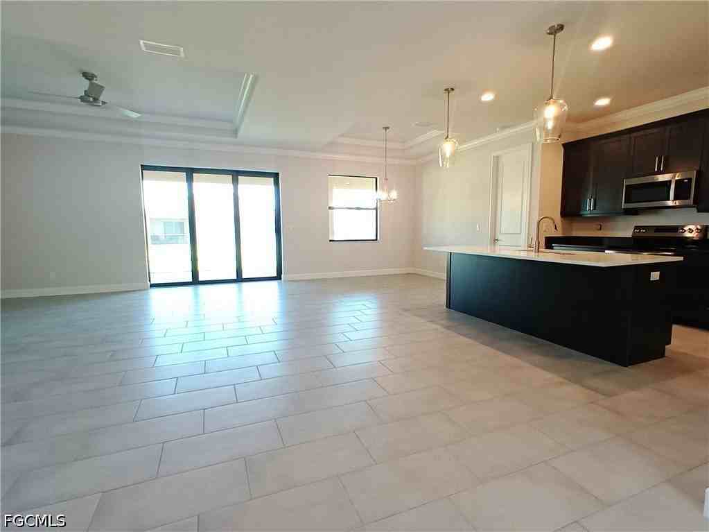 1017 Sw 33rd St - Photo 7 of 20