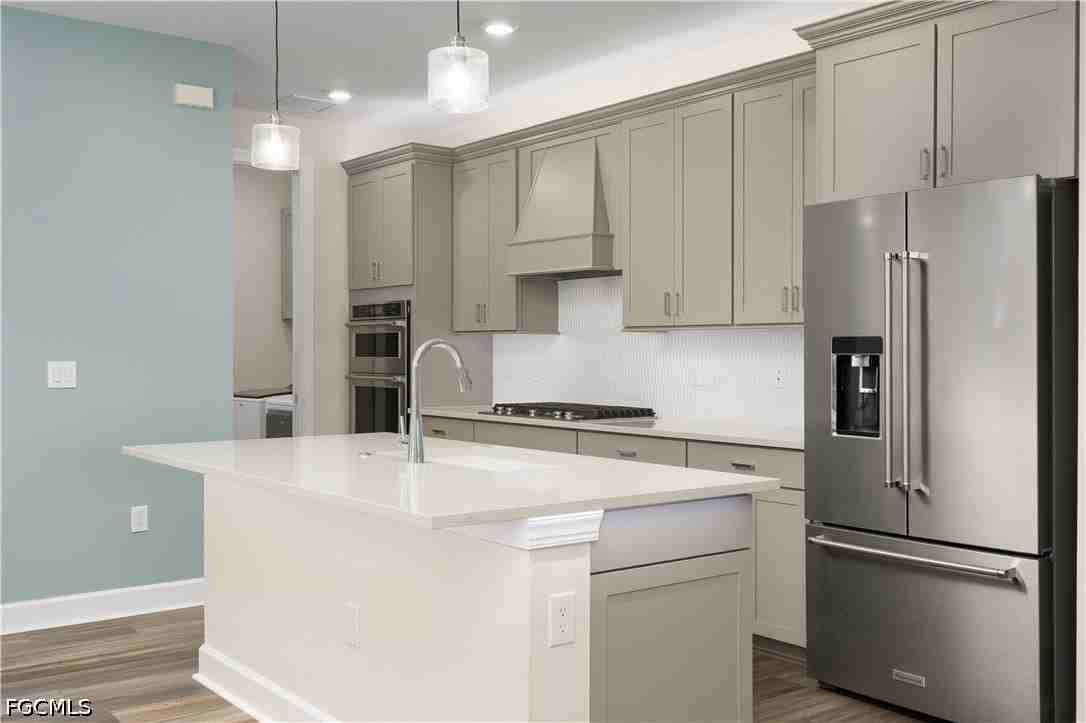 42186 Edgewater Dr - Photo 3 of 45