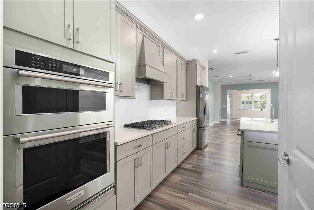 42186 Edgewater Dr - Photo 4 of 45