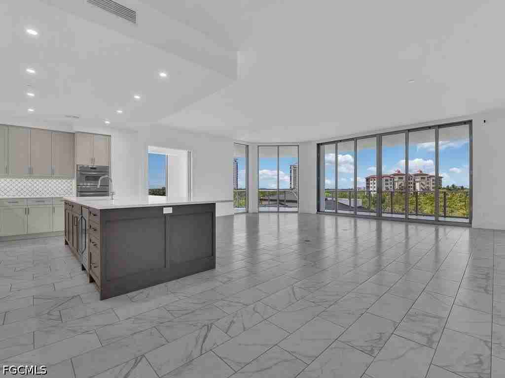4810 Pelican Colony Blvd #401 - Photo 4 of 36