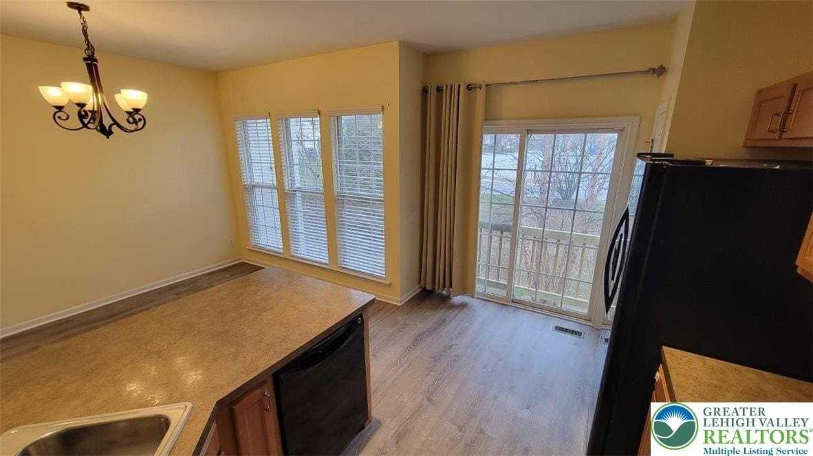 8486 Putnam Ct - Photo 6 of 18