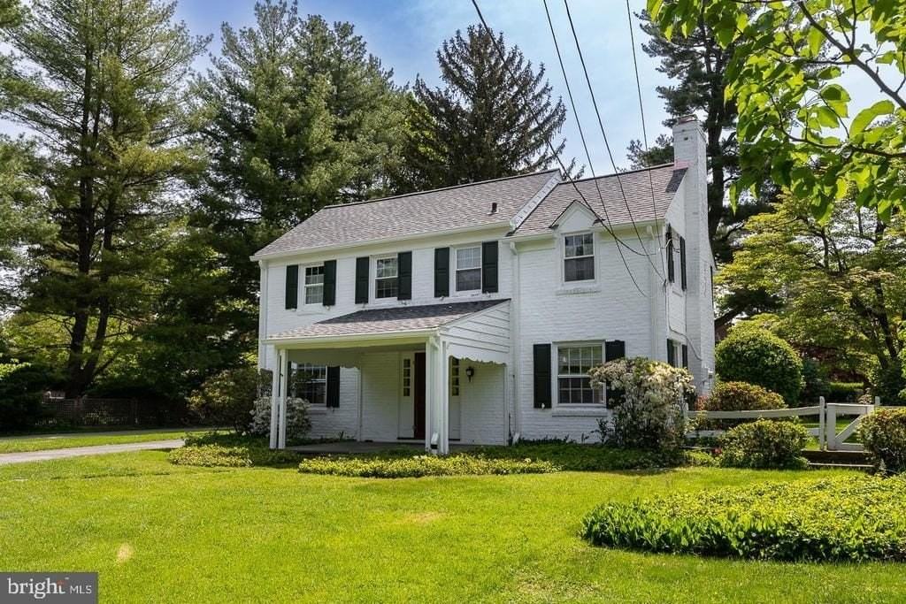 515 Manor Rd - Photo 2 of 25