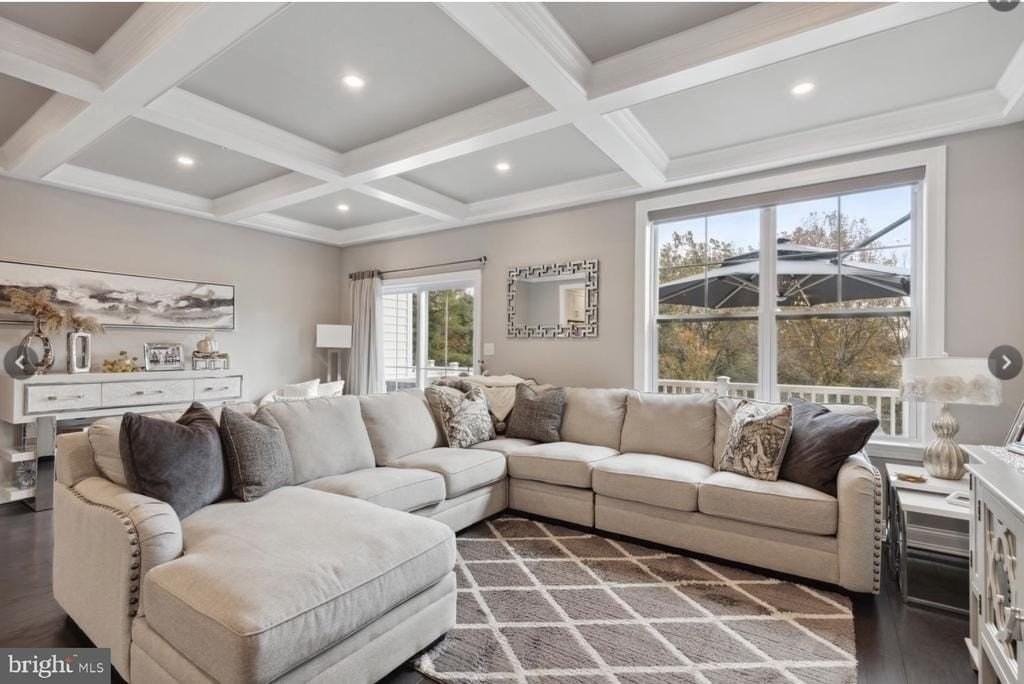 514 Coates Ln - Photo 6 of 15