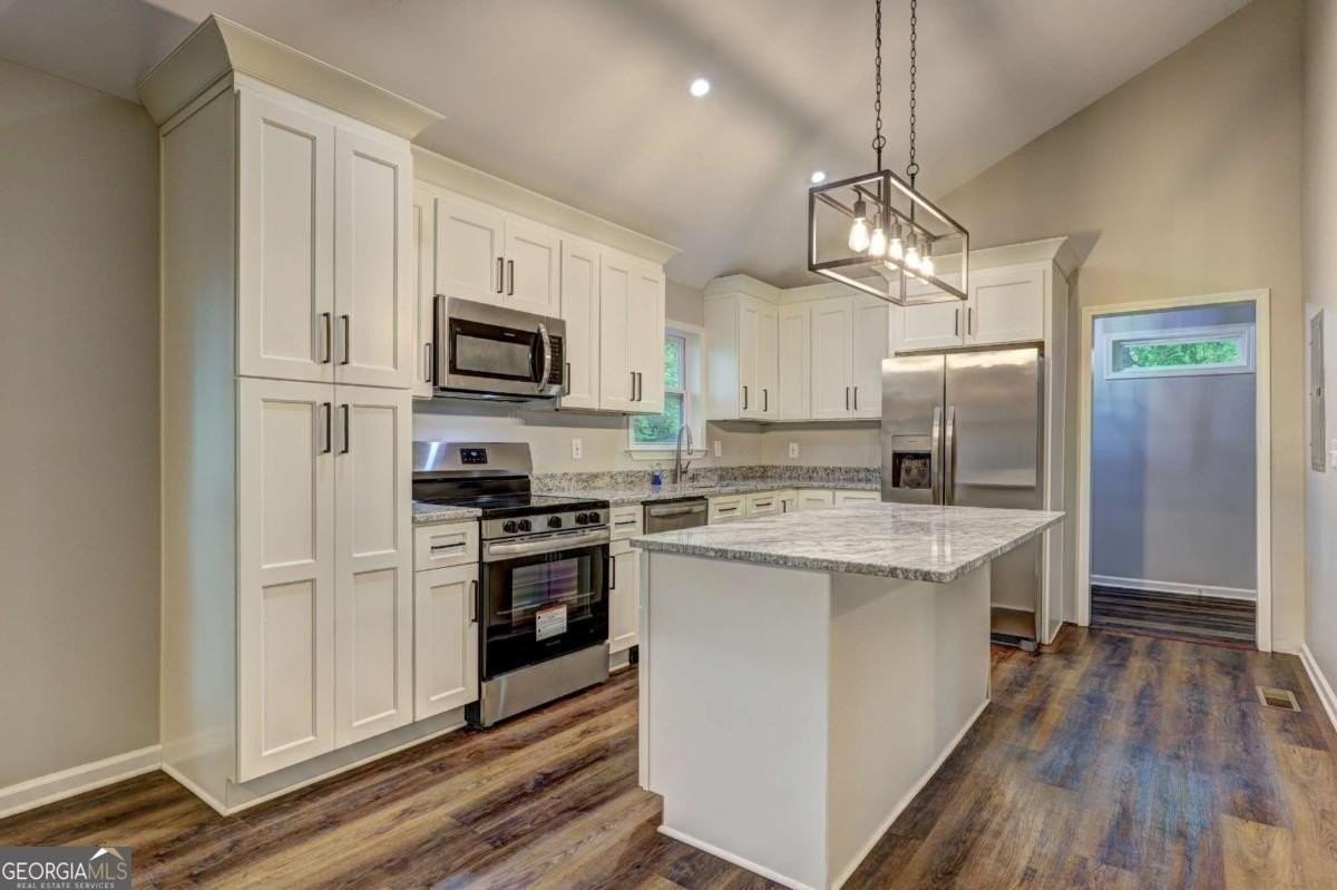 641 Ragsdale Rd - Photo 2 of 49