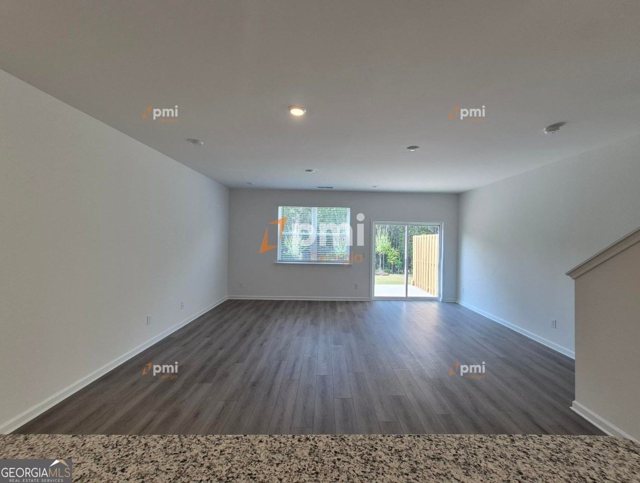 140 Hazel Dr - Photo 3 of 18