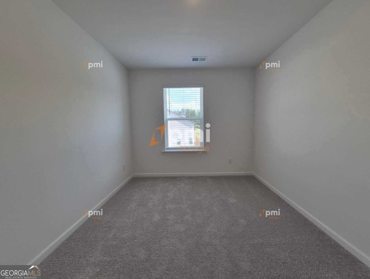 140 Hazel Dr - Photo 7 of 18