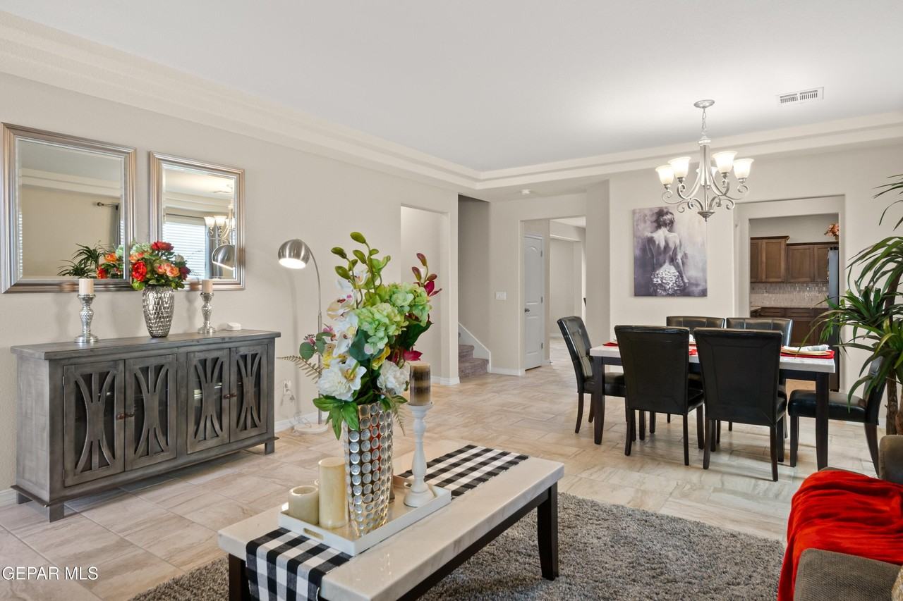 12776 Hidden Edge Dr - Photo 5 of 35