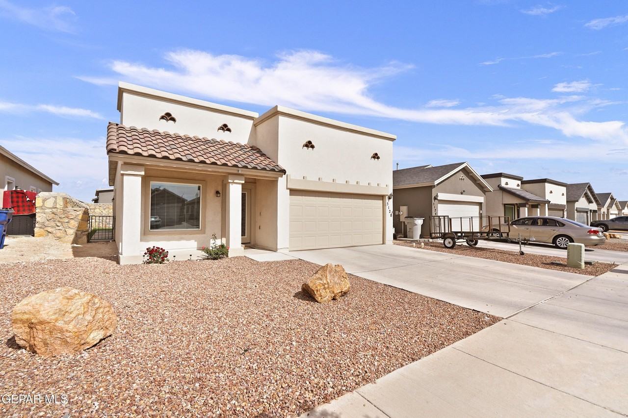 5128 Jennifer Claire Ln - Photo 3 of 32