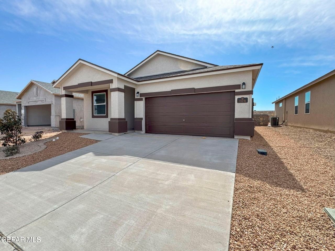 15216 Hunch Ct - Photo 2 of 32