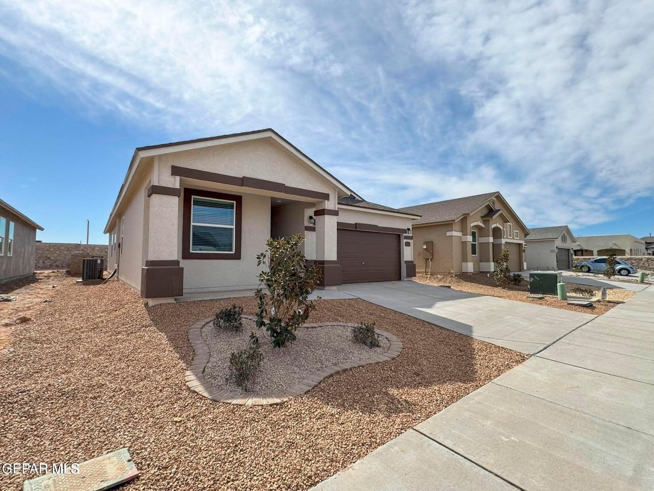 15216 Hunch Ct - Photo 3 of 32