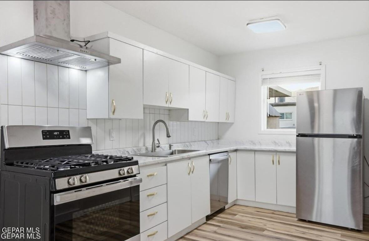 8929 Robert Dr - Photo 6 of 15