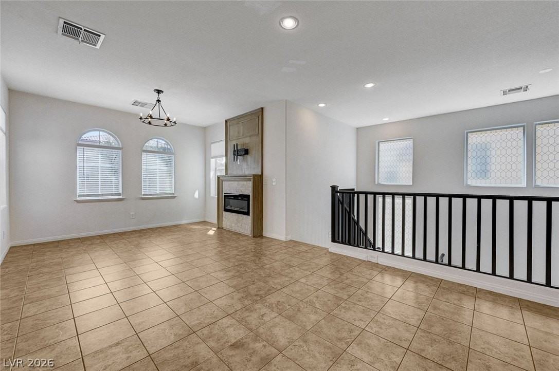 10749 Ackers Dr - Photo 4 of 40