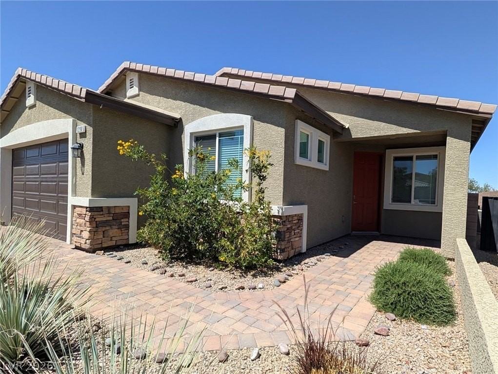1290 Paseo Del Oso Ln - Photo 4 of 38