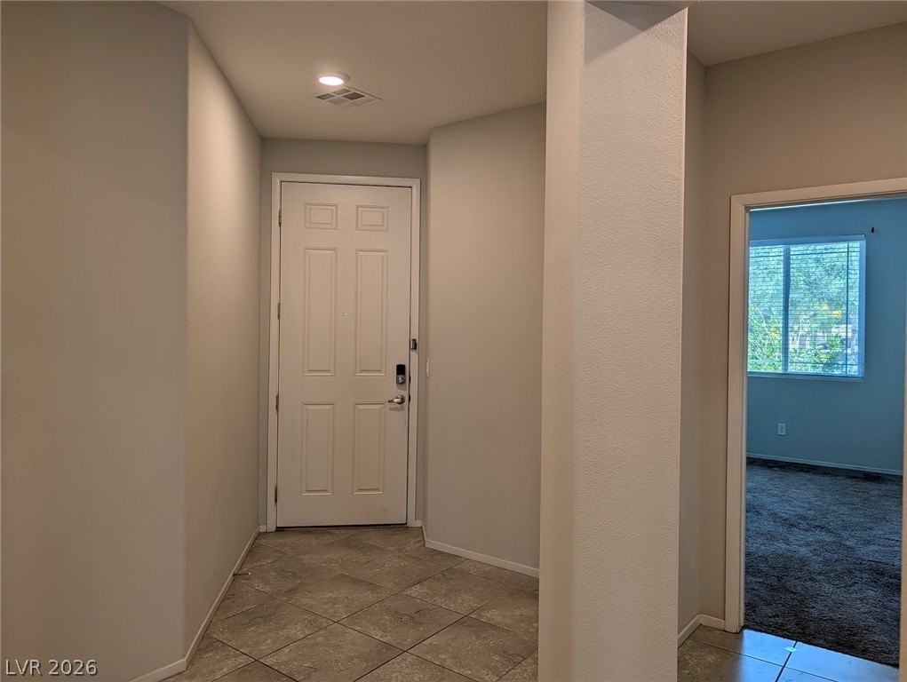 1290 Paseo Del Oso Ln - Photo 7 of 38