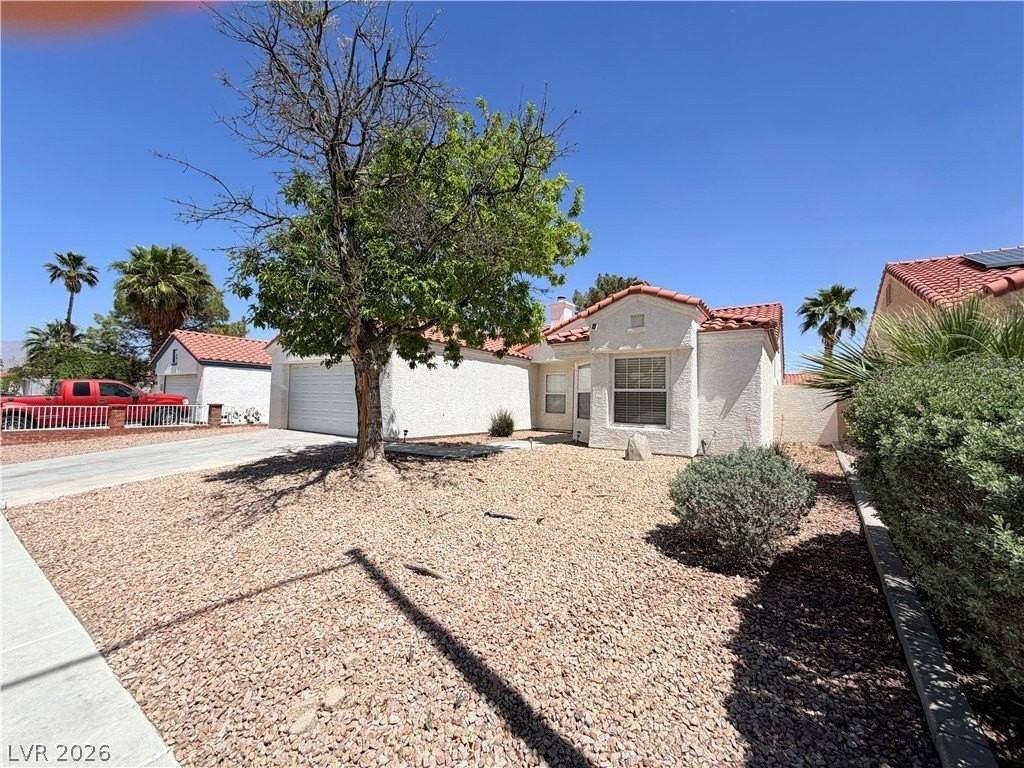 4216 Totano Dr - Photo 3 of 39