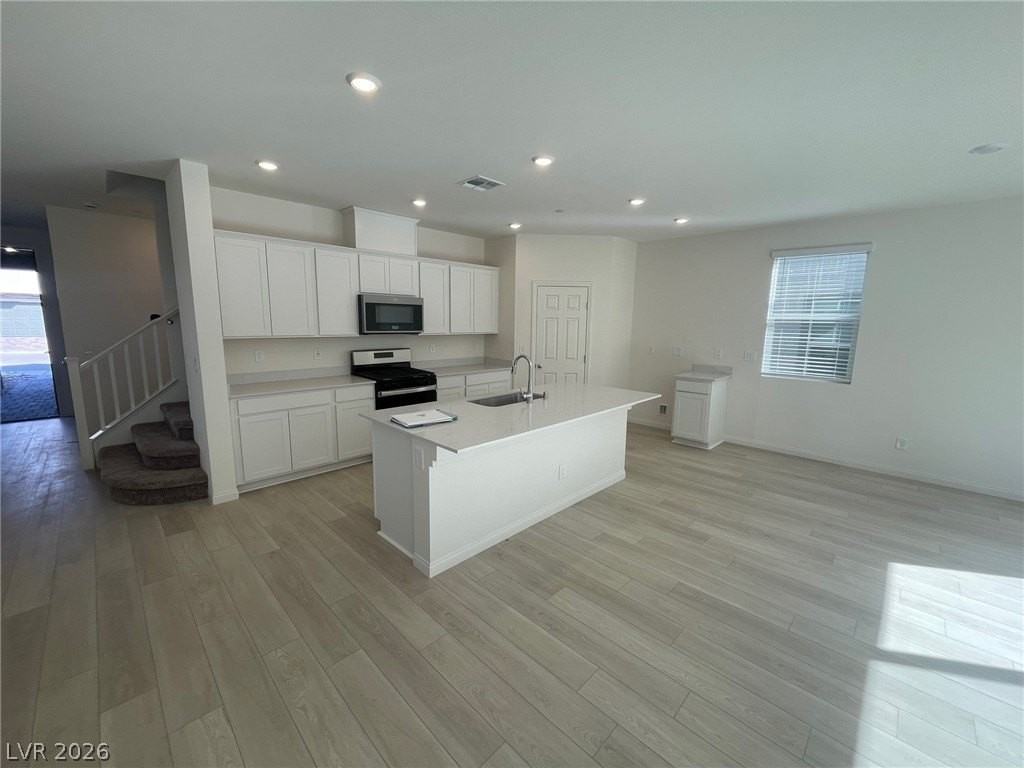 10861 River Junction Ave - Photo 3 of 12