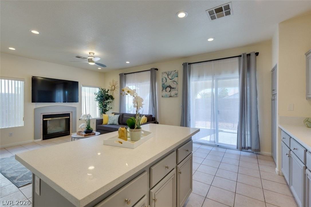 7886 Blue Brook Dr - Photo 5 of 29