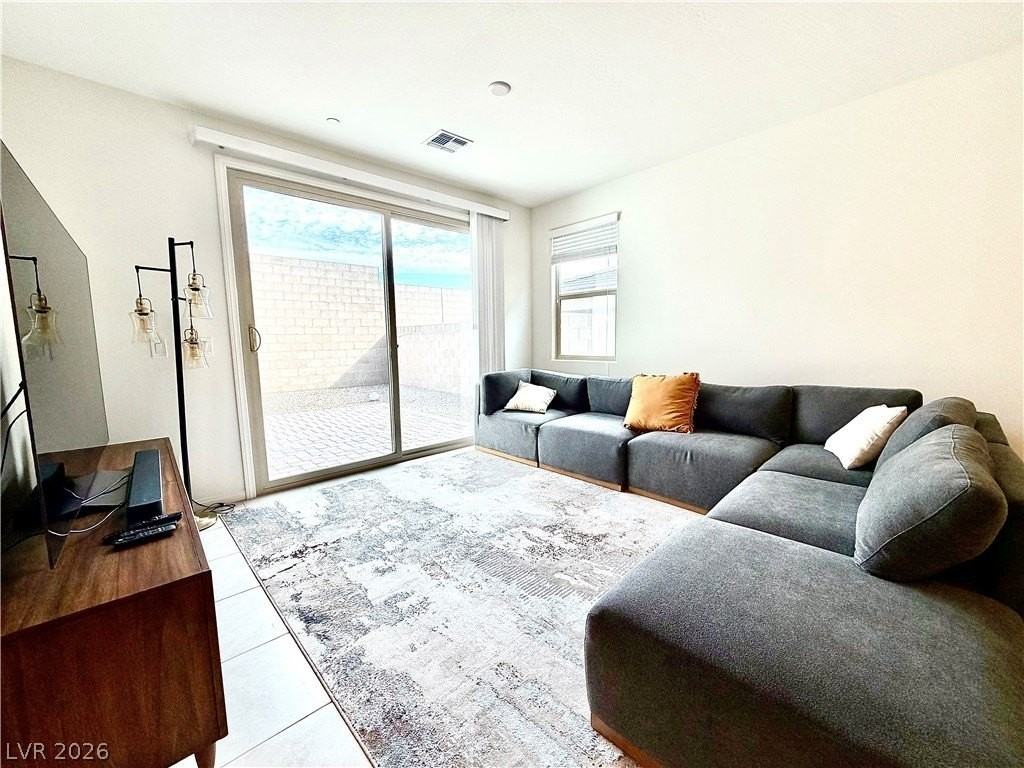 11852 Black Canary Ave - Photo 3 of 23