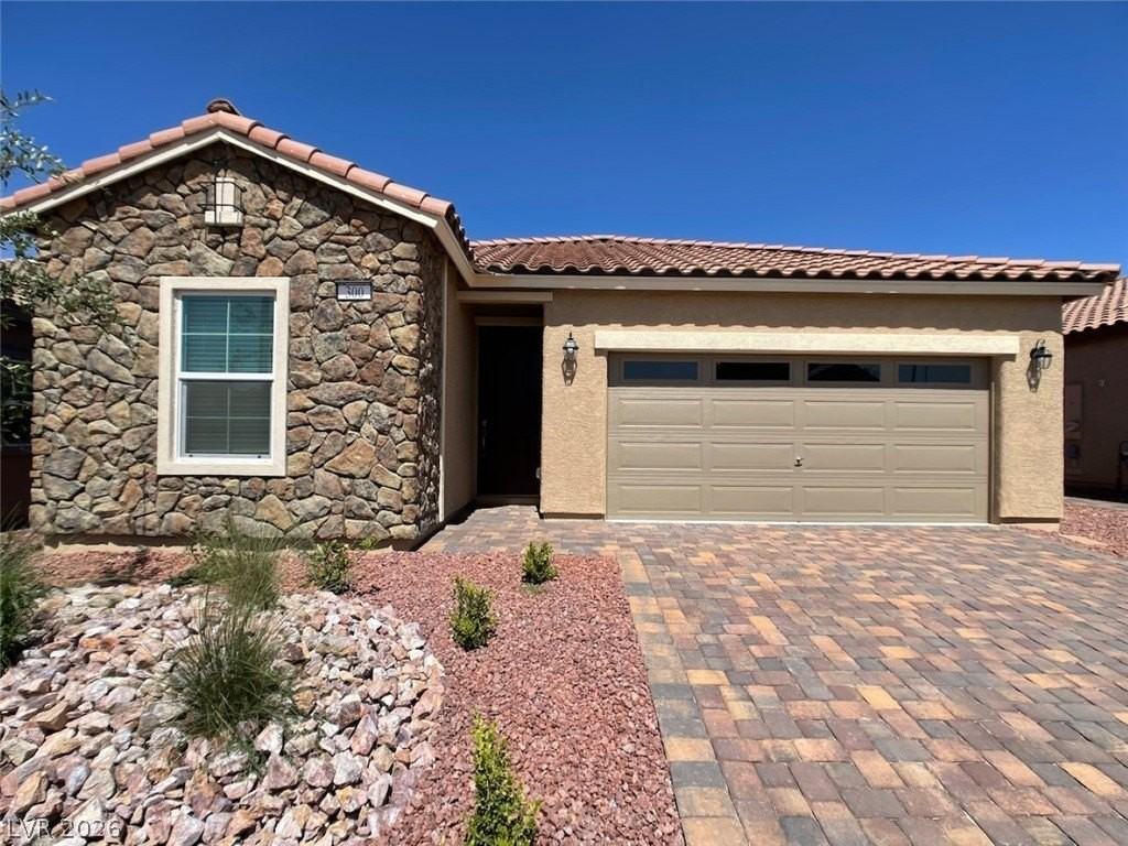 300 Crescent Verse St - Photo 2 of 46