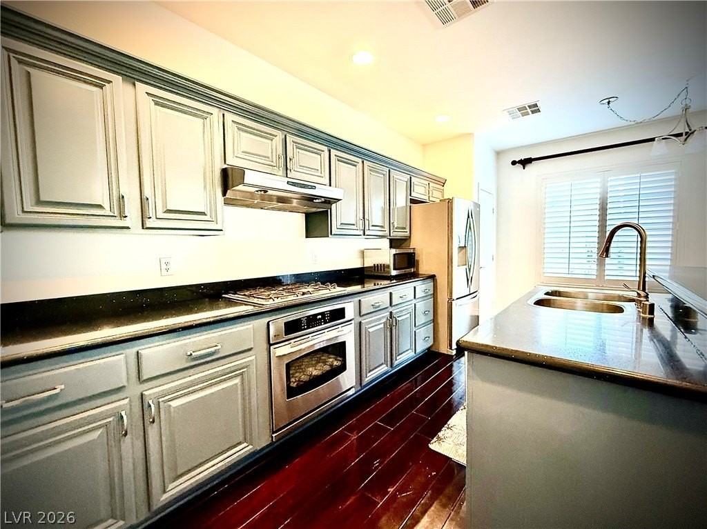 1862 Hollywell St - Photo 2 of 15