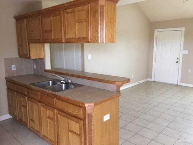 1604 E Quail St - Photo 2 of 8