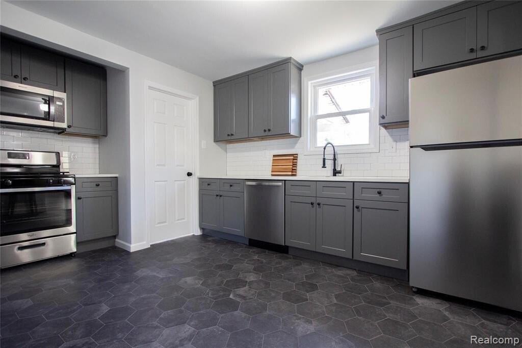 1308 E Milton Ave - Photo 2 of 16