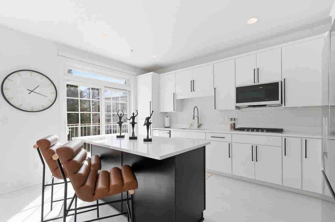 2026 Hazel St - Photo 4 of 21