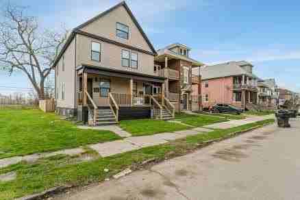 6183 Hecla St - Photo 3 of 15