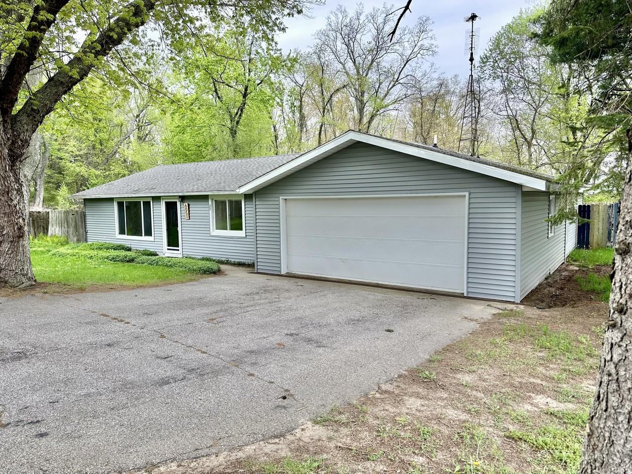 6051 Legion Rd - Photo 2 of 13