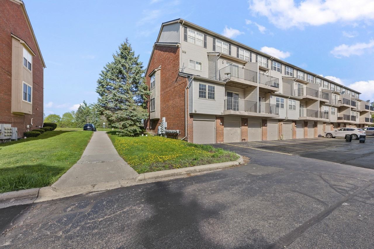 29374 Glen Oaks Blvd E - Photo 6 of 29