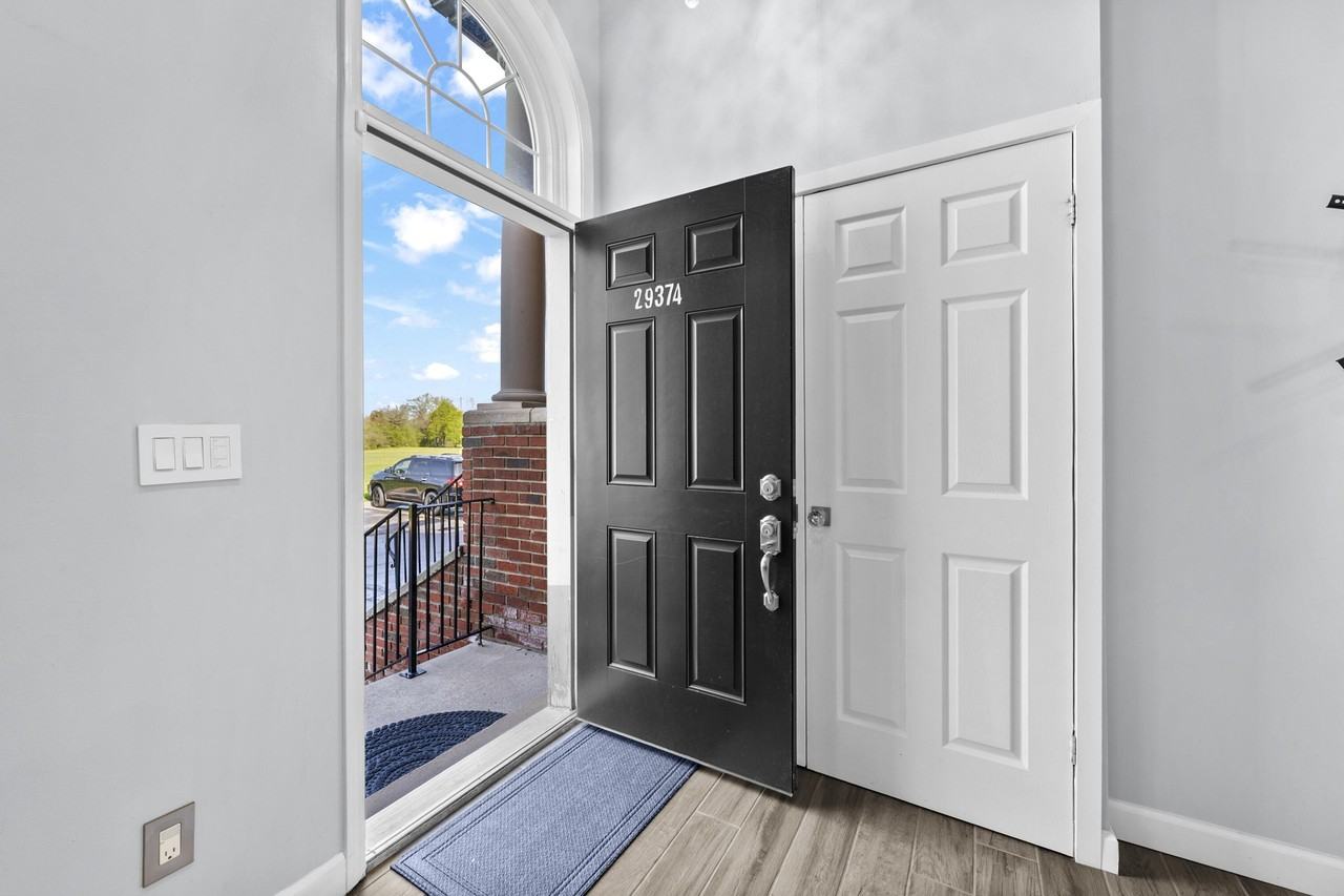 29374 Glen Oaks Blvd E - Photo 7 of 29