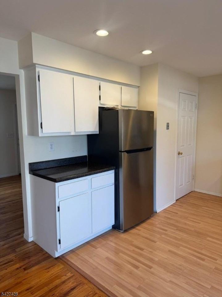 29 Aubrey St #A - Photo 3 of 14